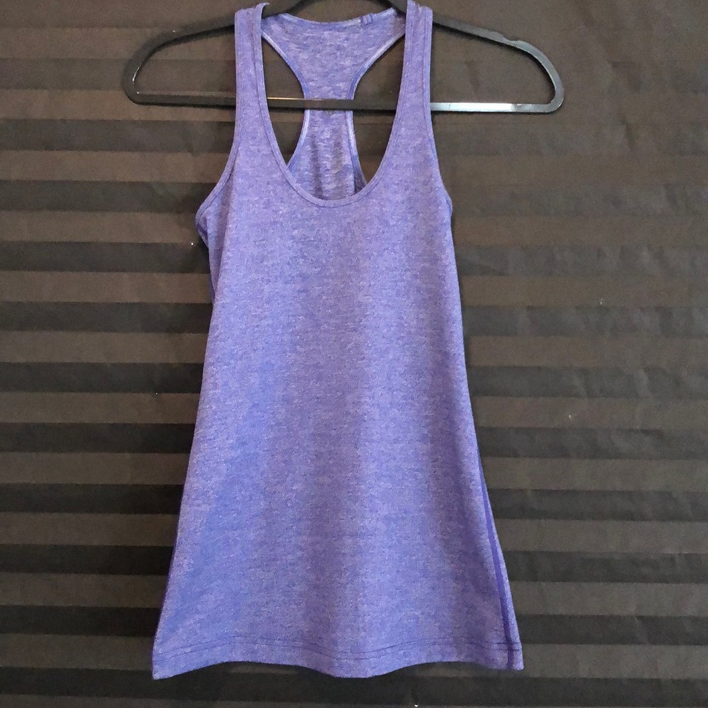 •Lululemon Tank•